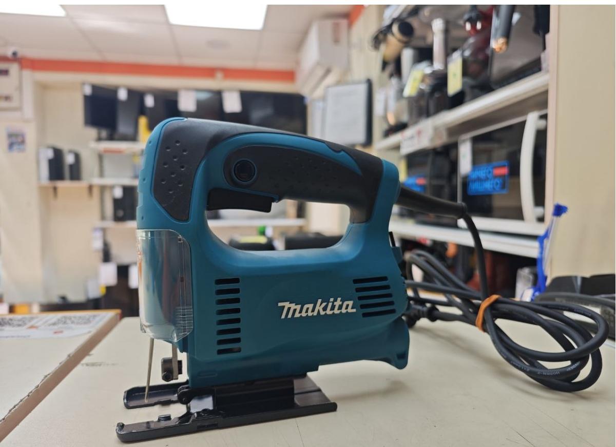 Лобзик Makita 4326;