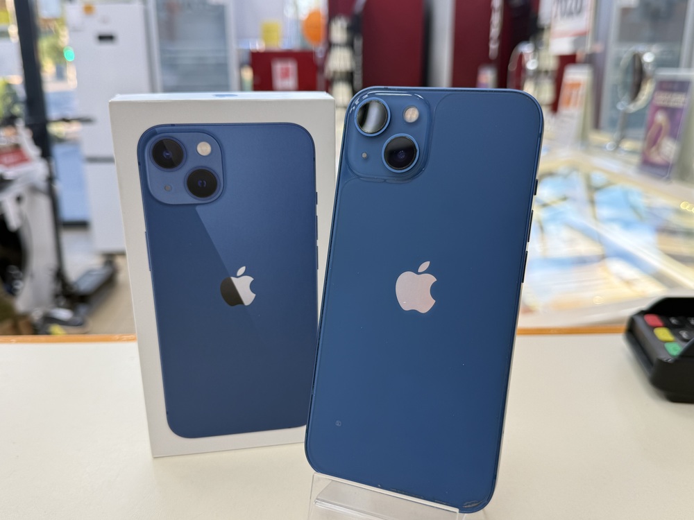 Смартфон Apple iPhone 13 128Gb