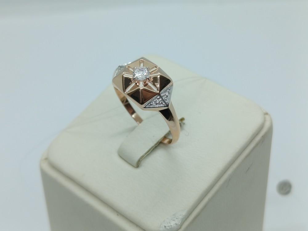 КОЛЬЦО С КАМНЯМИ (Au 585)