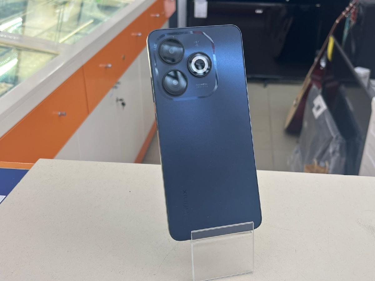 Смартфон Infinix Smart 8 4/128