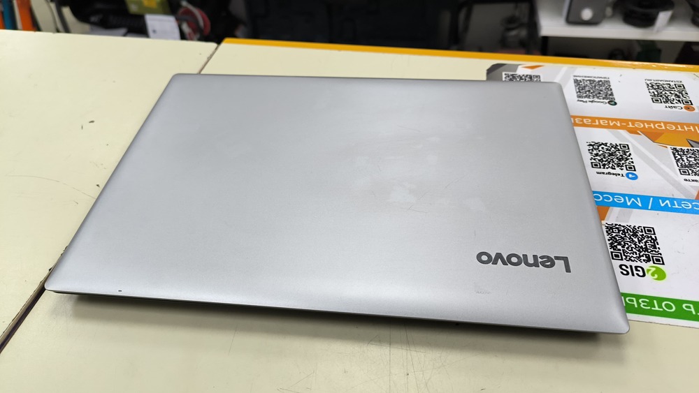 Ноутбук Lenovo; A4-9125, Radeon 530, 4 Гб, 512 GB, Нет