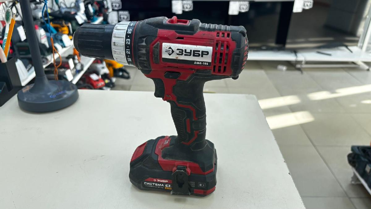 Шуруповерт Зубр ДА-18-2-ЛИ