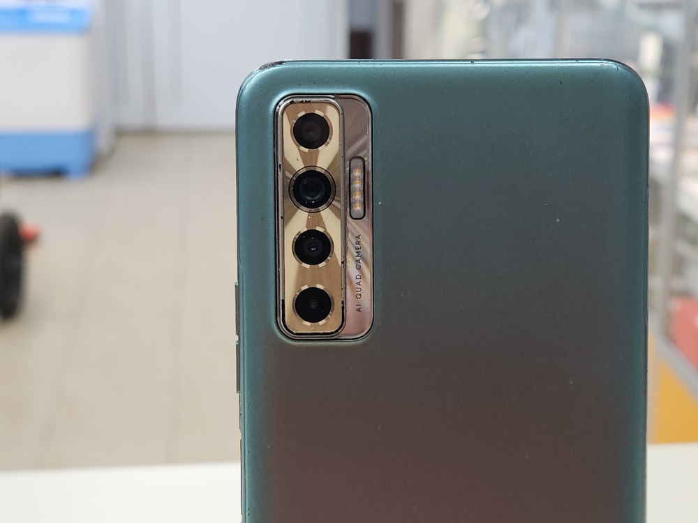 Смартфон Tecno Camon 17P