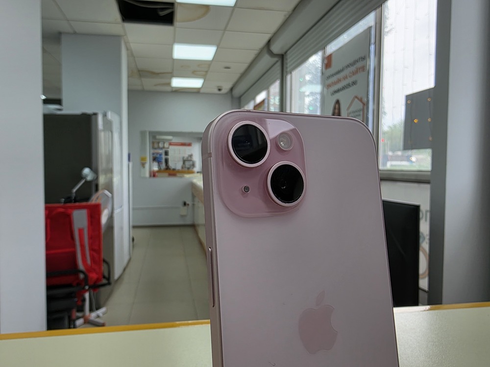 Смартфон Apple Iphone 15 128Gb