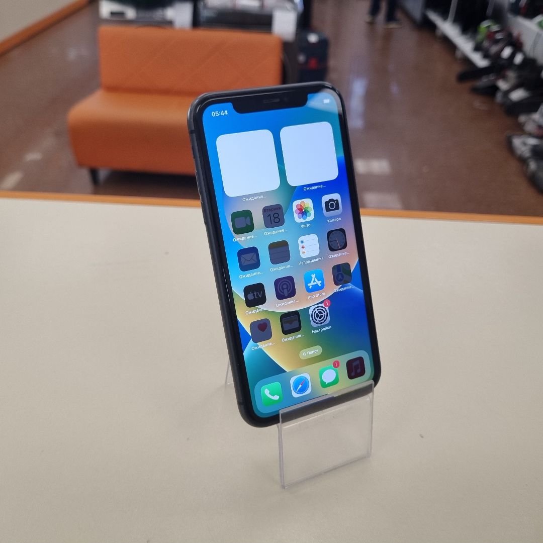 Смартфон Apple iPhone 11 64Gb