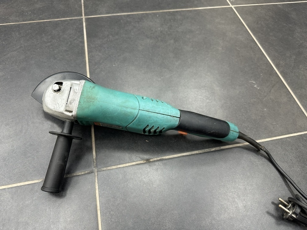 Угловая шлифмашина Sturm! AG90111