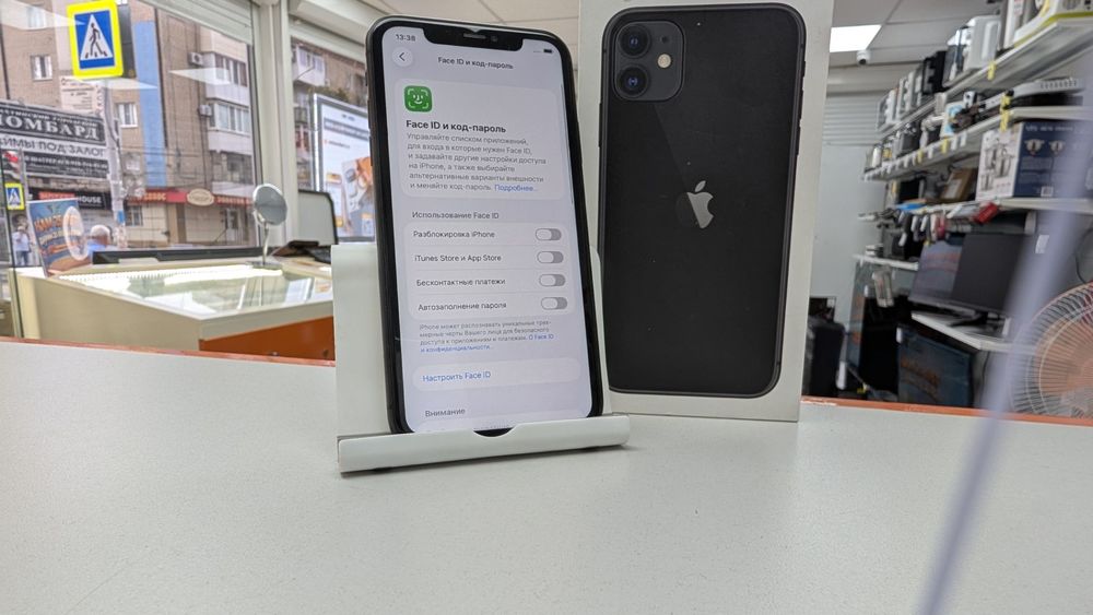 Смартфон Apple iPhone 11 64Gb