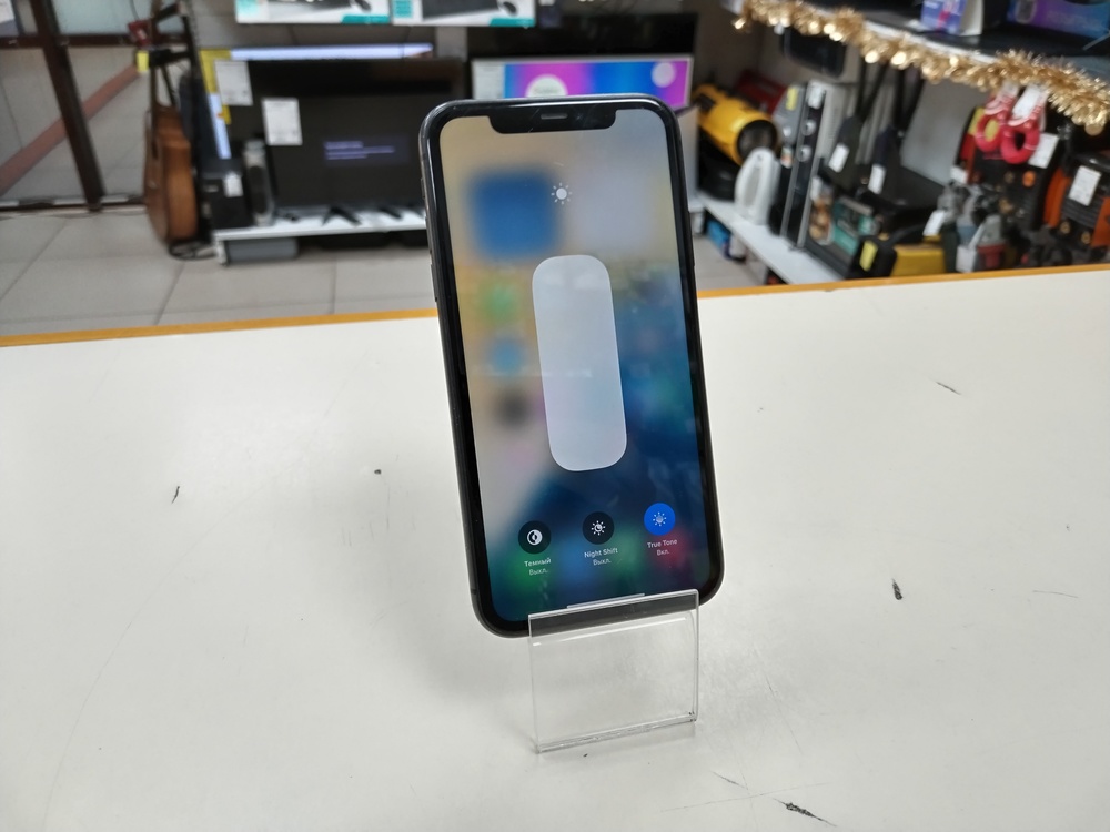 Смартфон Apple iPhone 11 64Gb