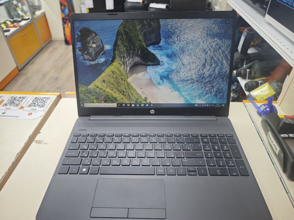 Ноутбук HP 255 G8; Athlon 3150, AMD Radeon (TM) Graphics, 4 Гб, 120 Гб, Нет
