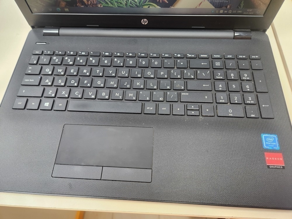 Ноутбук HP; Pentium N3710, Radeon R5 M330, 8 Гб, Нет, 1 Tb