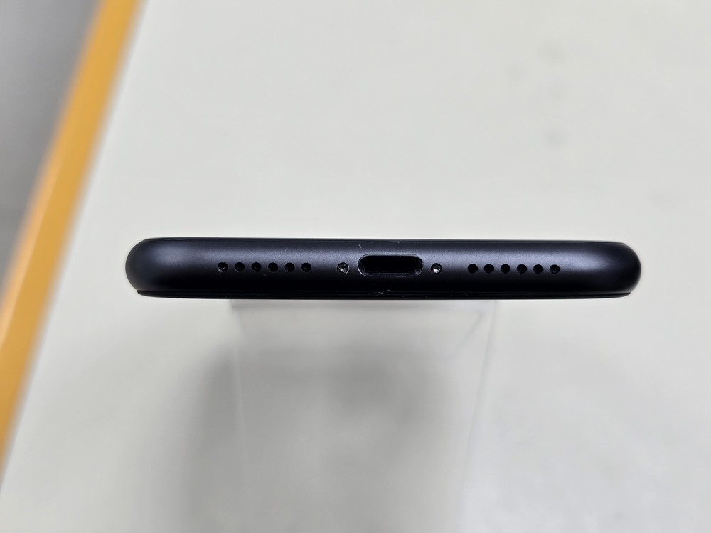 Смартфон Apple iPhone 11 64Gb