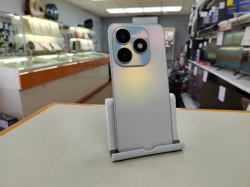 Смартфон Tecno Spark 20 8/128