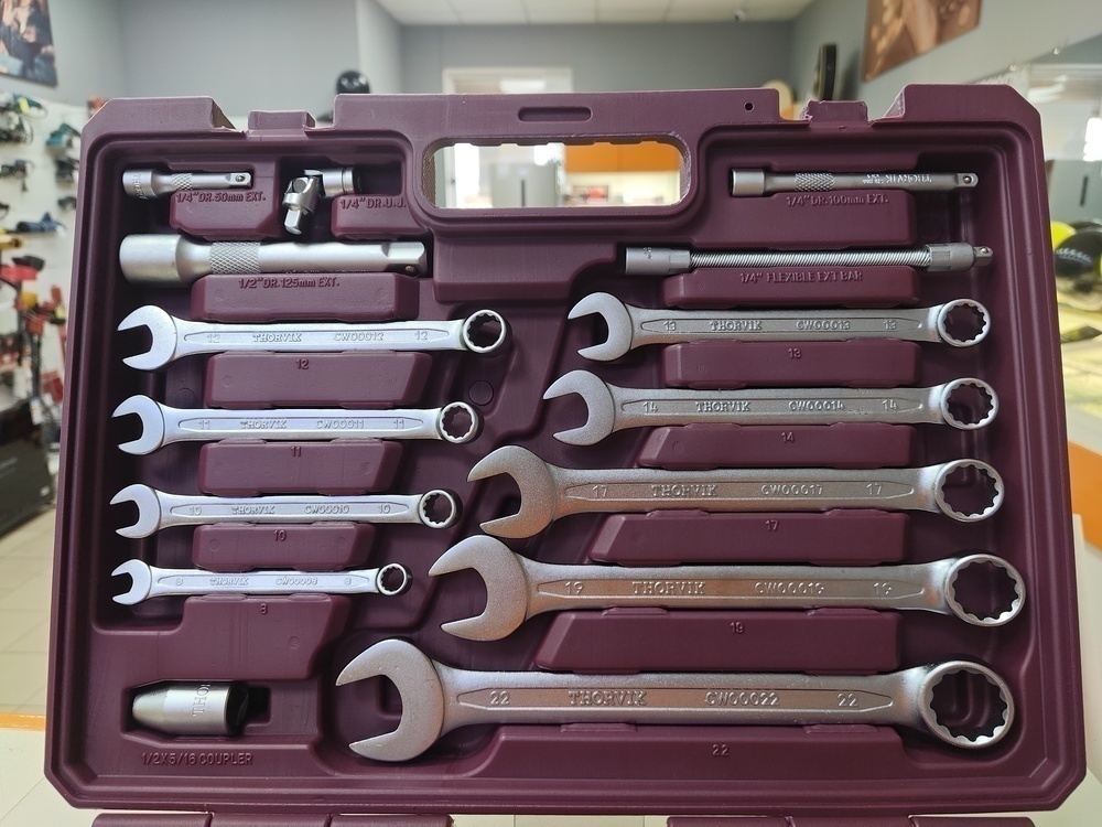 Набор инструментов Thorvik TS082 универсальный 1/4, 1/2 DR с головками торцевыми 12-гранными