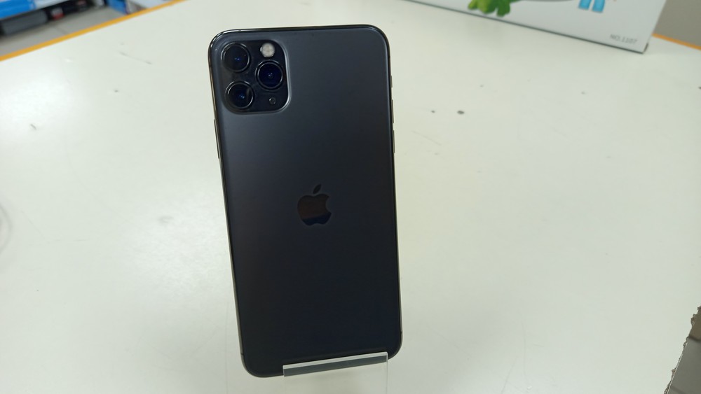 Смартфон Apple iPhone 11 Pro Max 64Gb