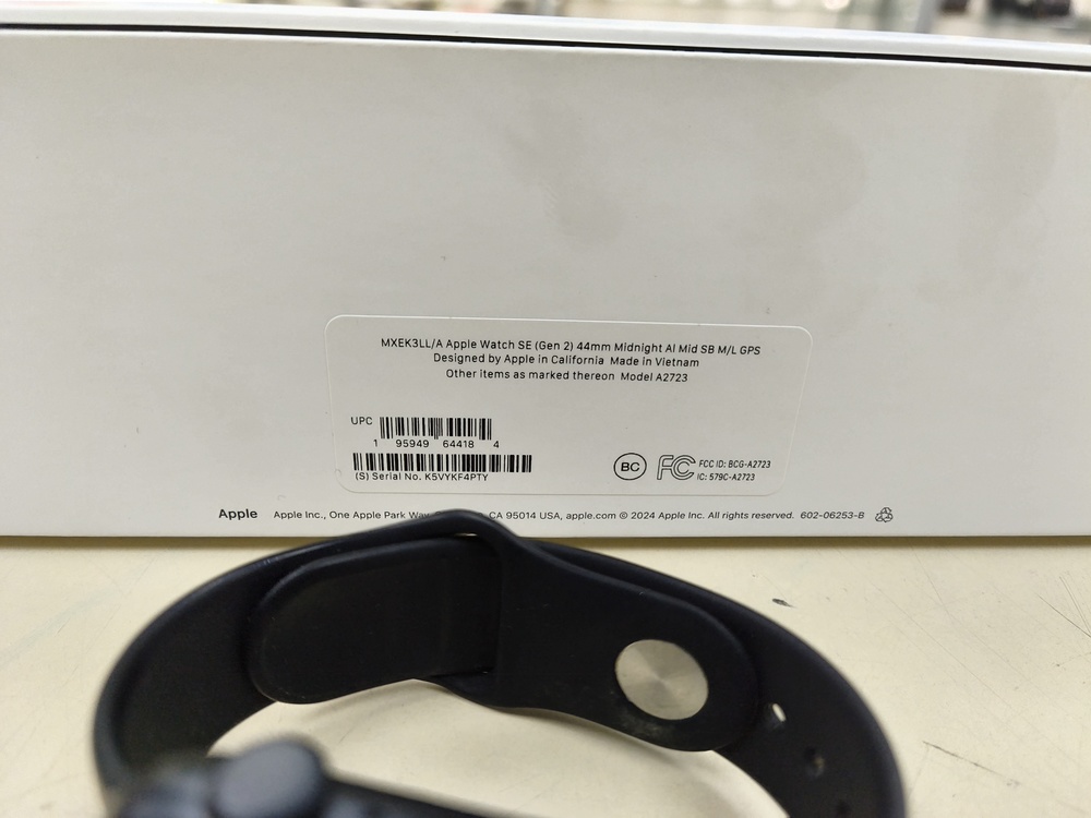 Смарт-часы Apple Watch SE 2022 44mm