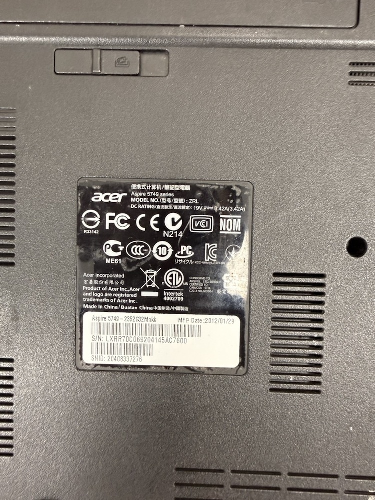 Ноутбук Acer 5749; Core i3-2350M, Intel HD Graphics 3000, 6 Гб, 512 GB, 500 Гб