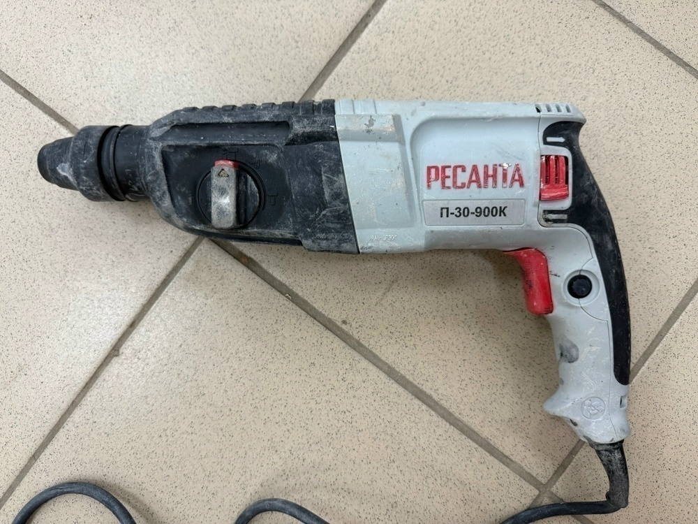 Перфоратор Ресанта П-30-900К