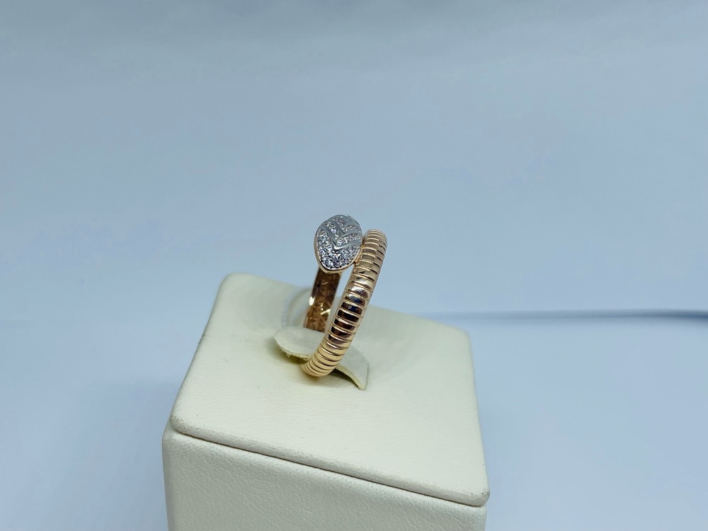 КОЛЬЦО С КАМНЯМИ (Au 585)