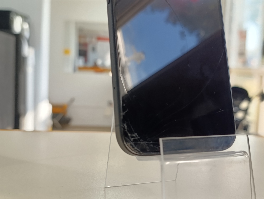 Смартфон Apple Iphone 16 256Gb