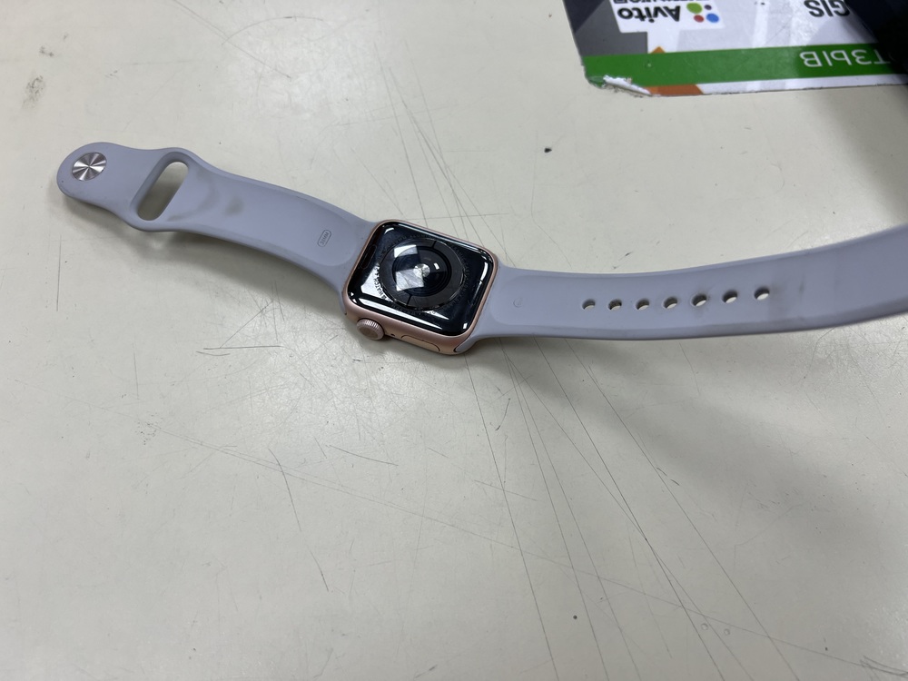 Смарт-часы Apple Watch Series 5 40 мм