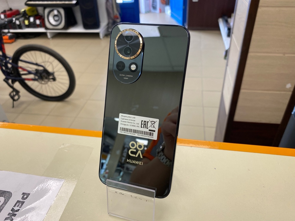 Смартфон Huawei Nova 13 8/256