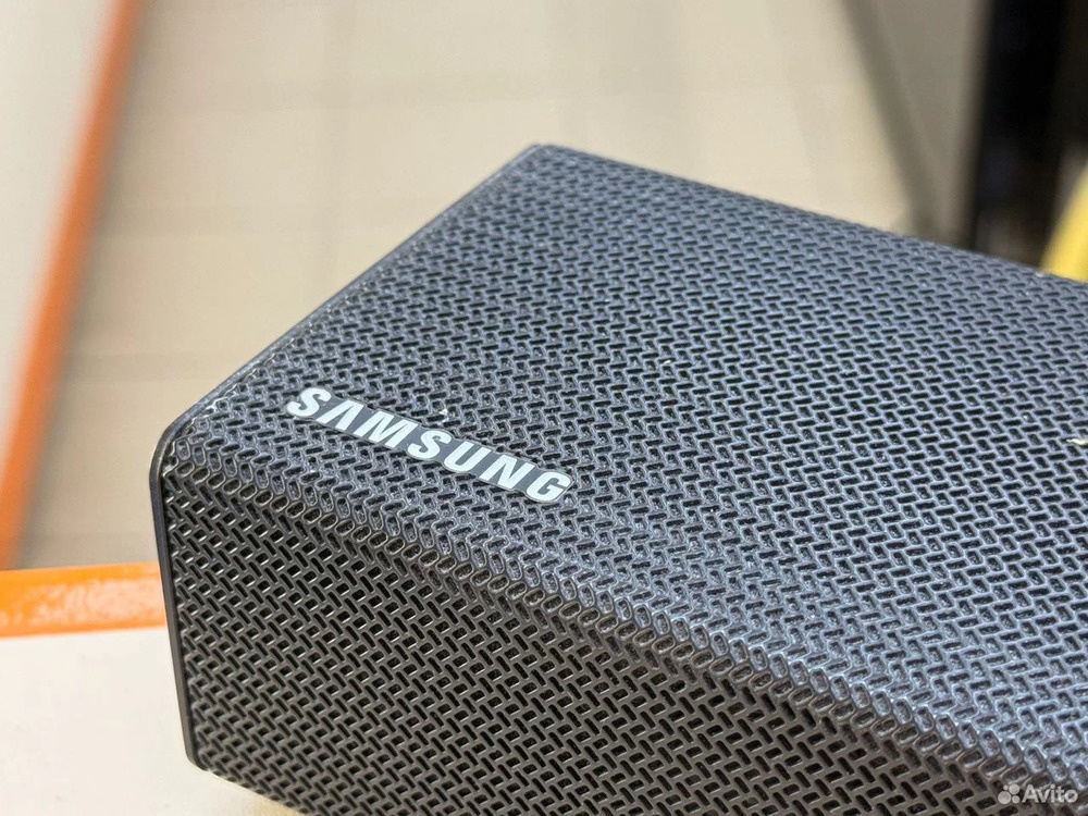 Саундбар Samsung HW-M550