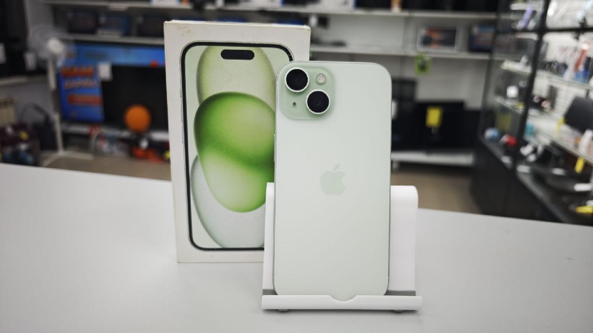 Смартфон Apple Iphone 15 128Gb