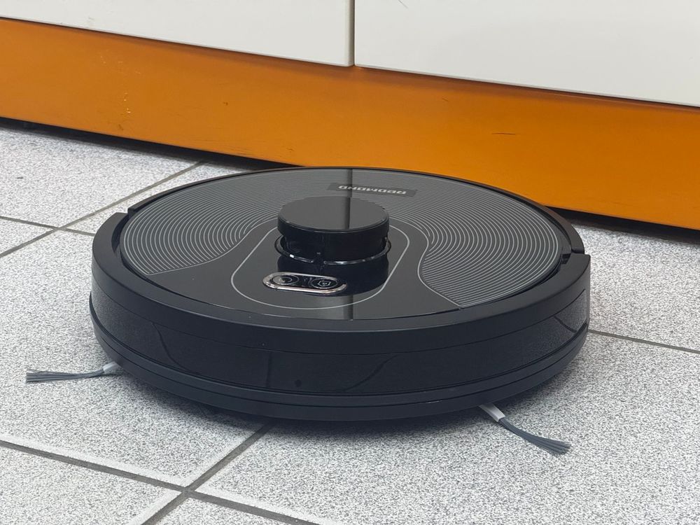 Пылесос Redmond RV-R670S