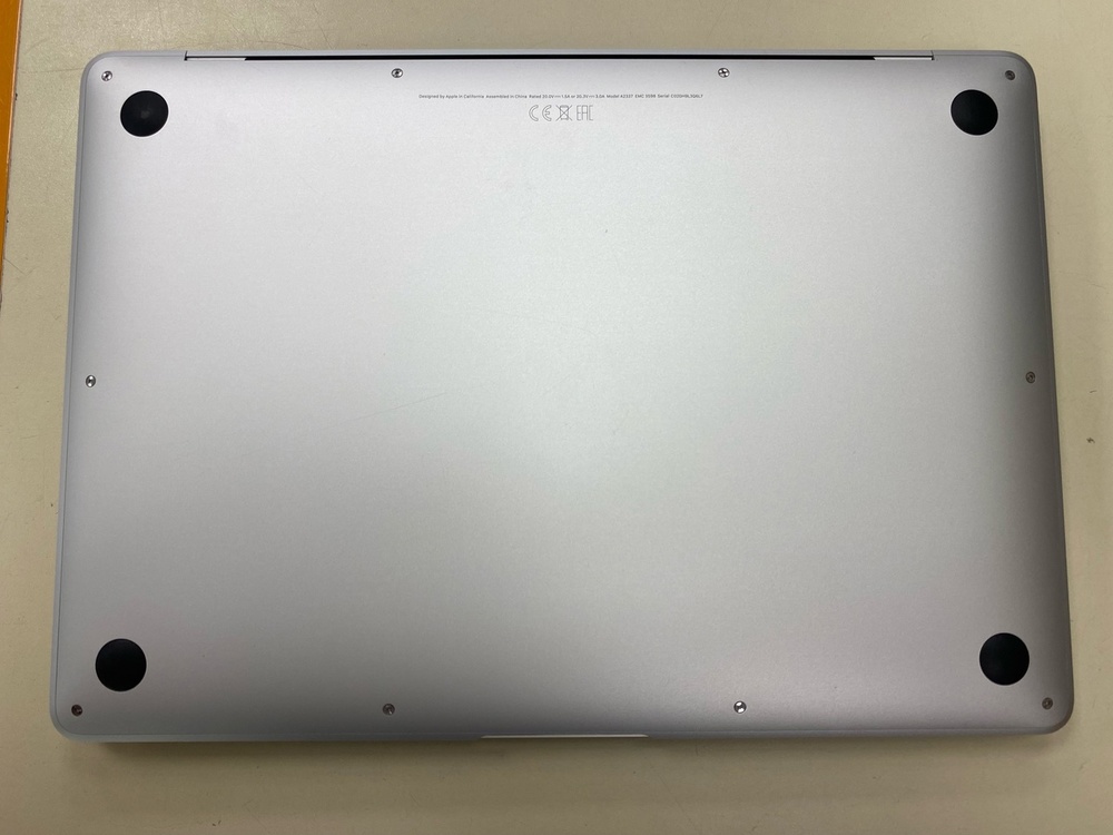 Ноутбук Apple Macbook M1 2337; Apple M1, HD Graphics, 8 Гб, 256 Гб, Нет