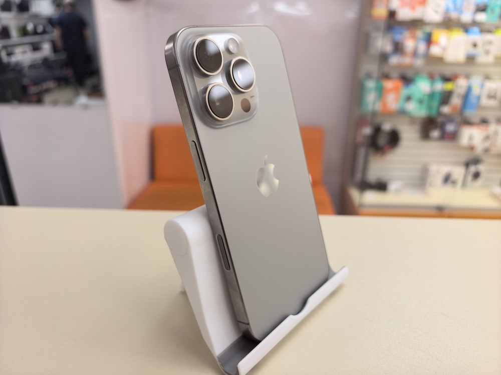 Смартфон Apple Iphone 16 Pro 128Gb