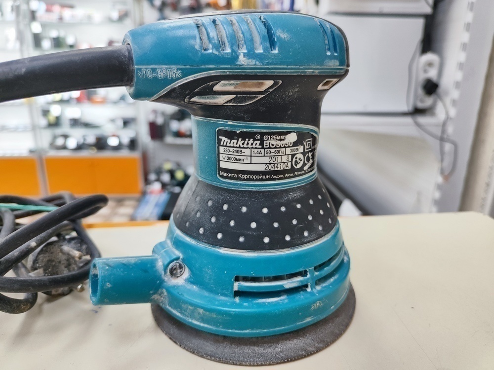 Шлифовальная машина Makita BO5030