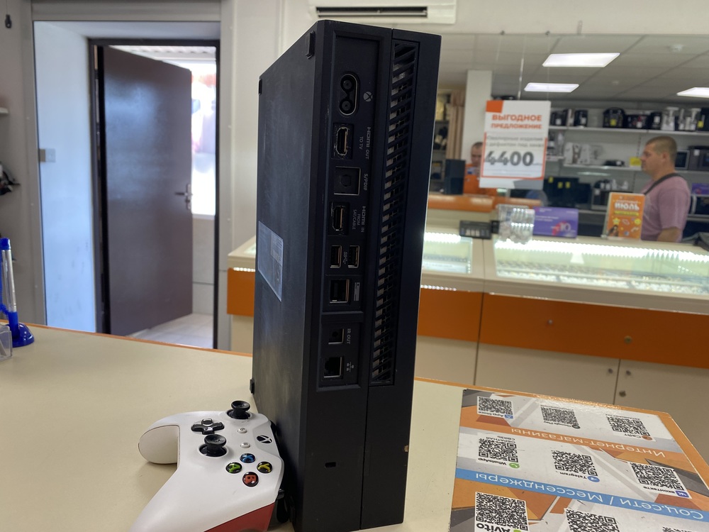 Игровая приставка Xbox One 1 Tb