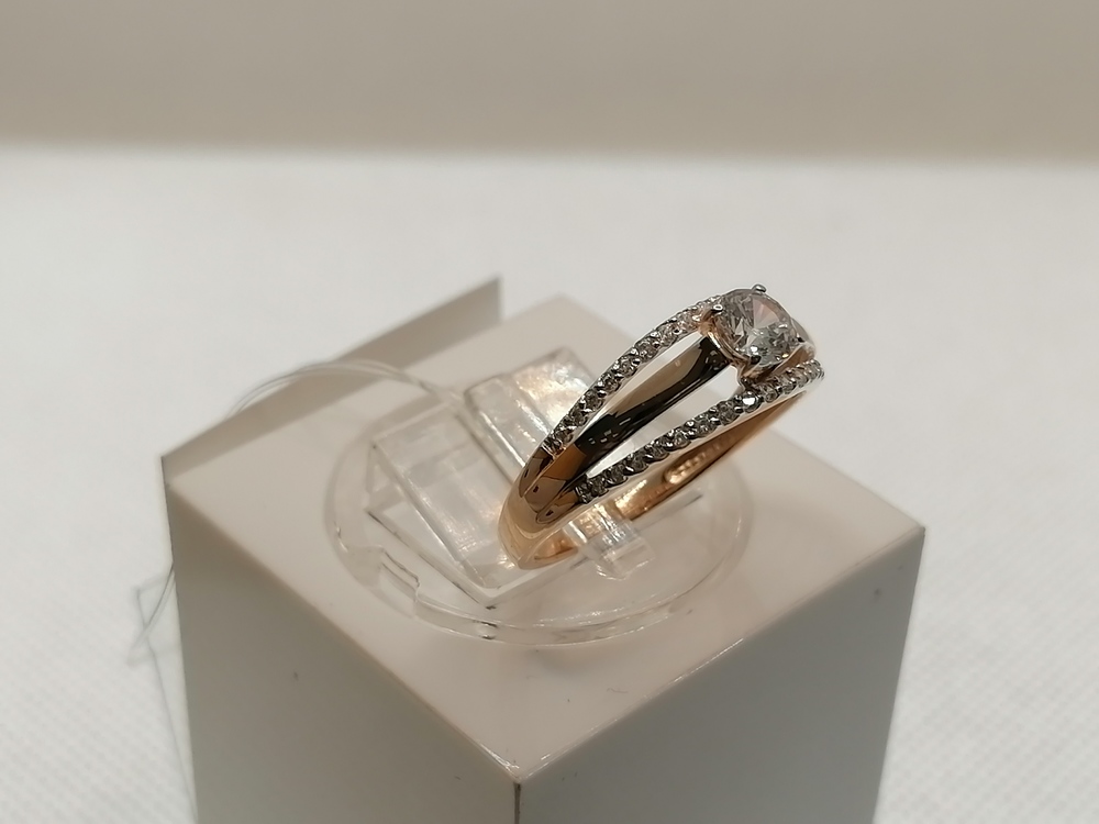 КОЛЬЦО С КАМНЯМИ (Au 585)