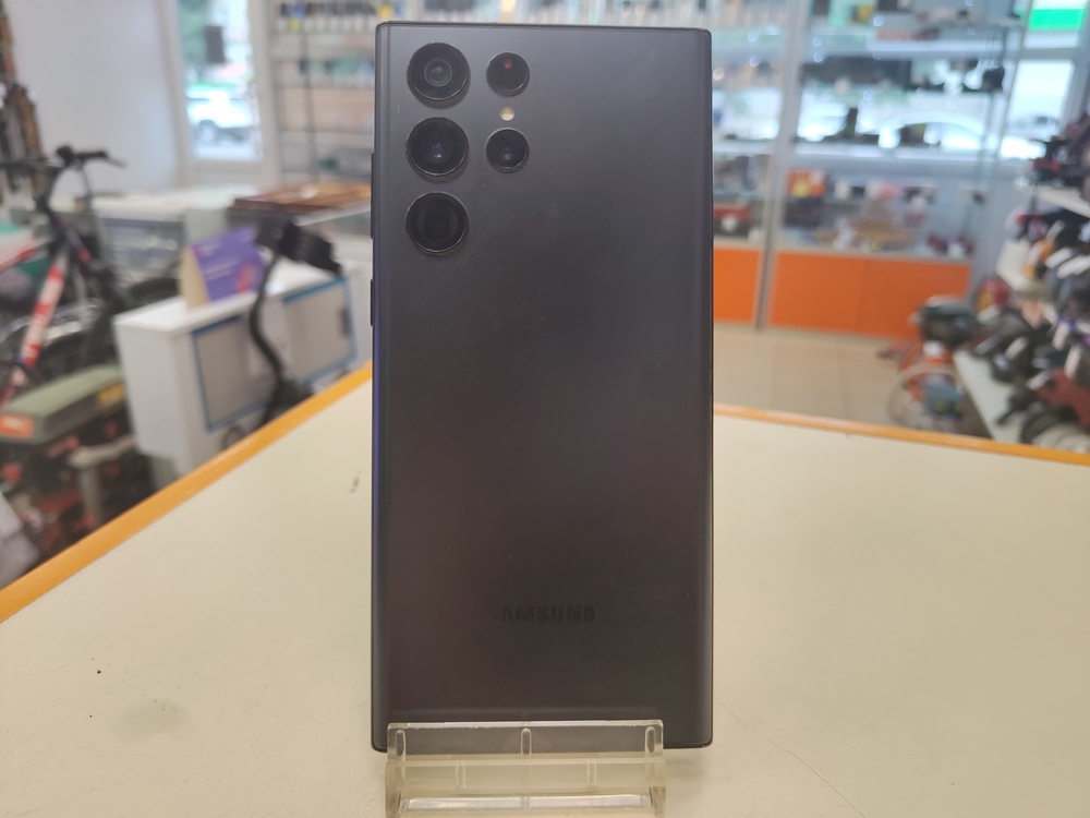 Смартфон Samsung Galaxy S22 Ultra 12/256