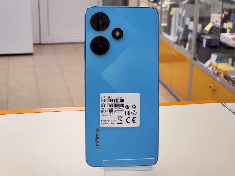 Смартфон Infinix HOT 30i 4/128