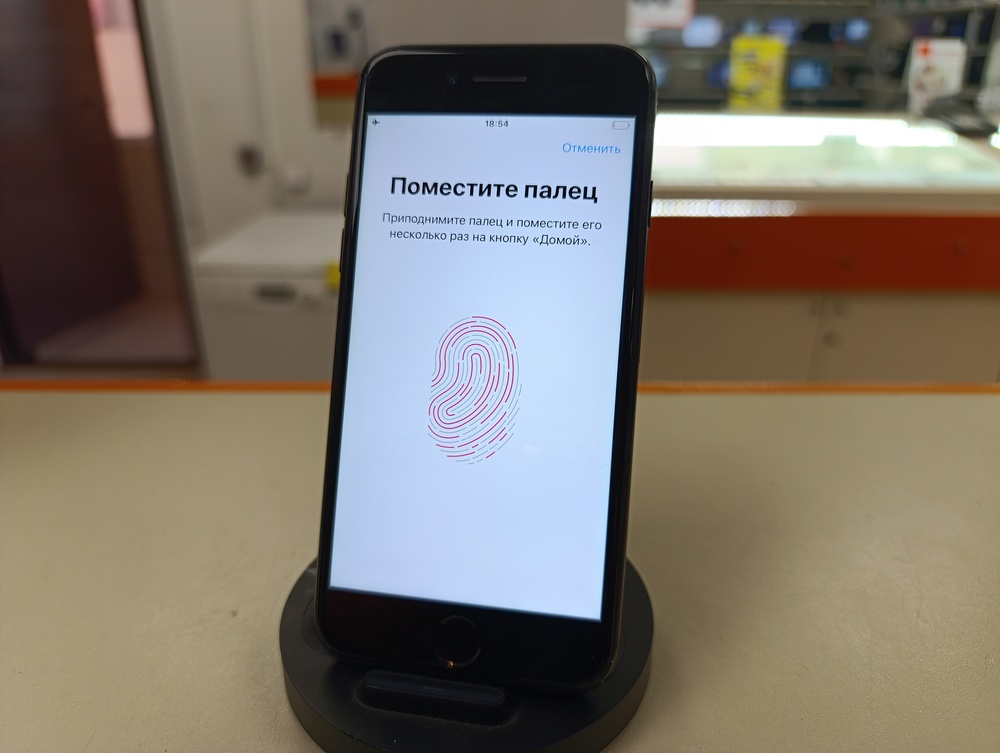 Смартфон Apple iPhone 7 128Gb