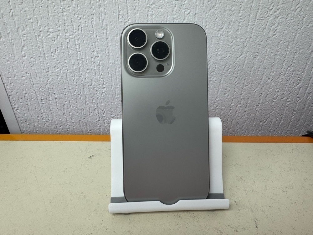 Смартфон Apple Iphone 16 Pro 256Gb