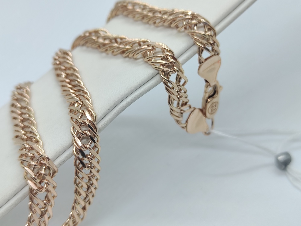 ЦПР3585 ЦЕПЬ ПУСТОТЕЛАЯ Ромб тройной (Au 585) ЦПР3585 ЦЕПЬ ПУСТОТЕЛАЯ Ромб тройной (Au 585)