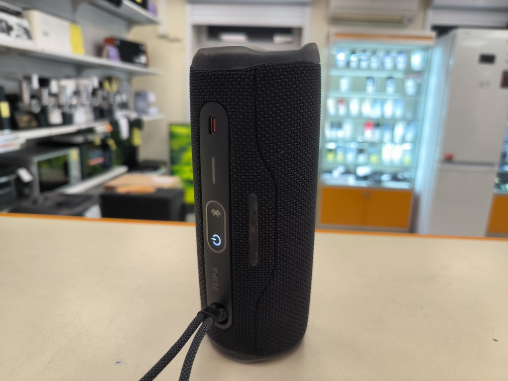 Портативная акустика JBL Flip 6;