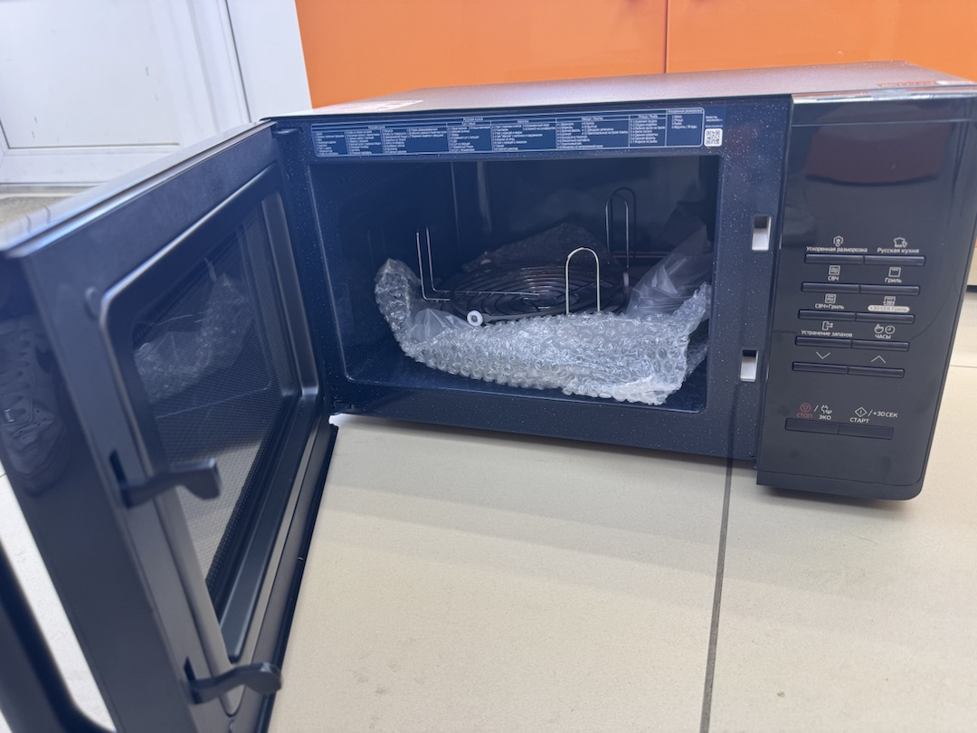 Микроволновая печь Samsung MG23K3513AK;