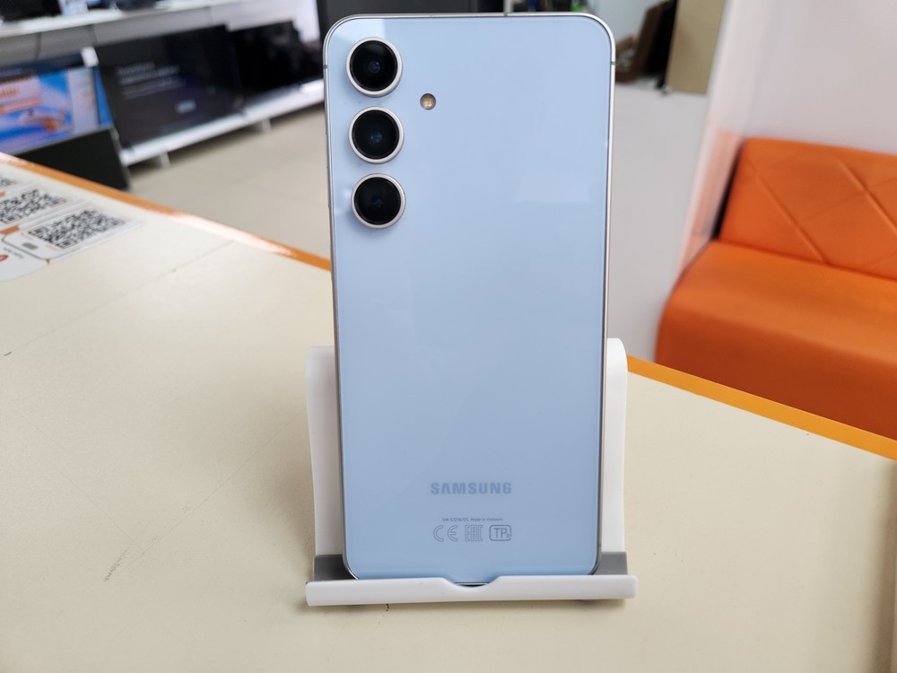 Смартфон Samsung Galaxy S24 FE 8/256