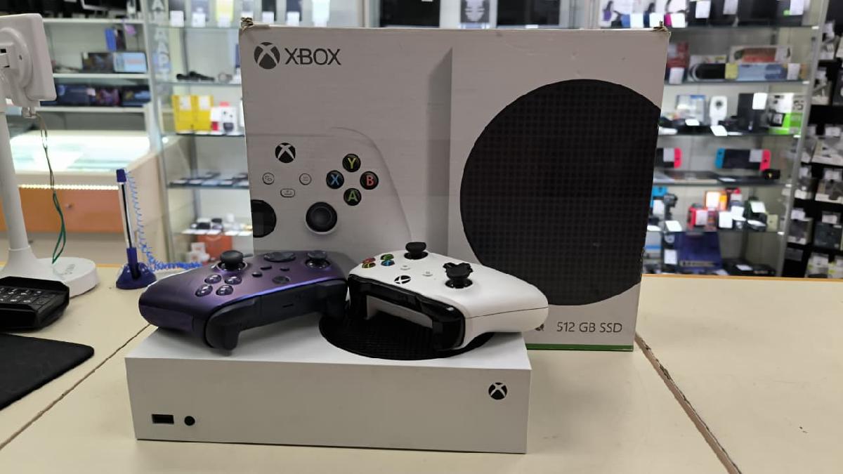 Игровая приставка Xbox Series S 512Gb SSD Игровая приставка Xbox Series S 512Gb SSD