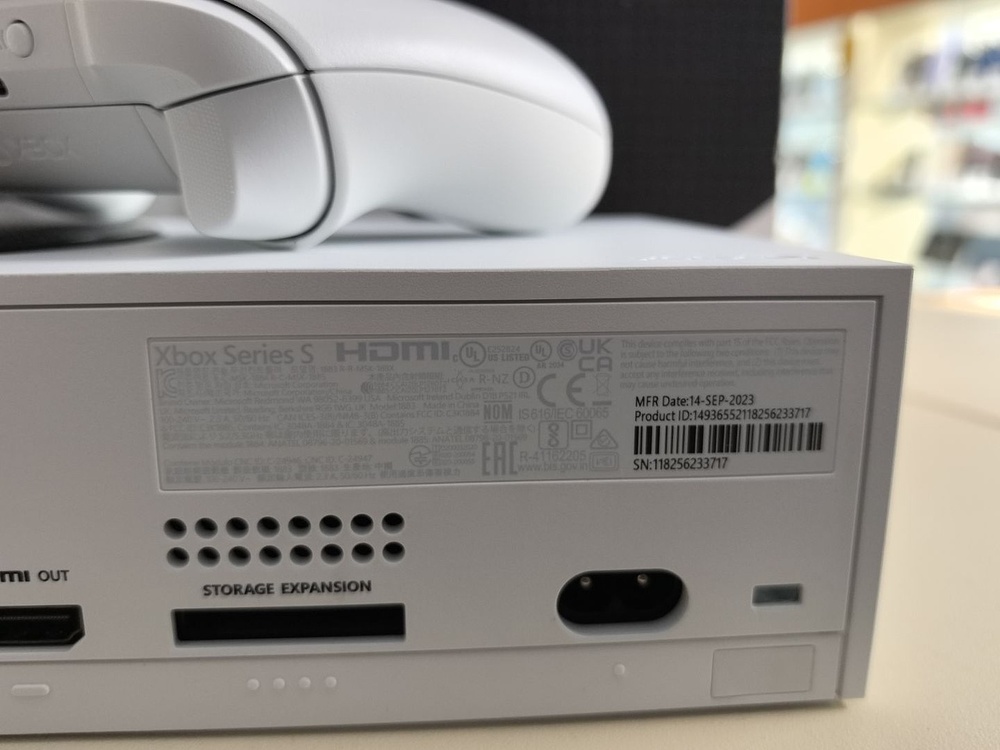 Игровая приставка Xbox Series S 512Gb SSD Игровая приставка Xbox Series S 512Gb SSD
