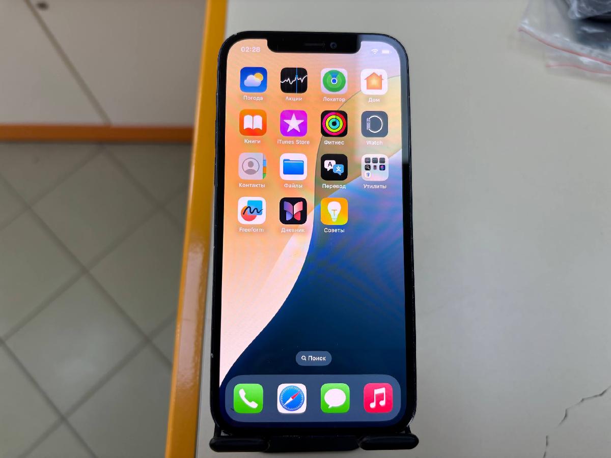 Смартфон Apple iPhone 12 64Gb