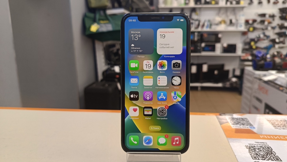 Смартфон Apple iPhone X 64Gb