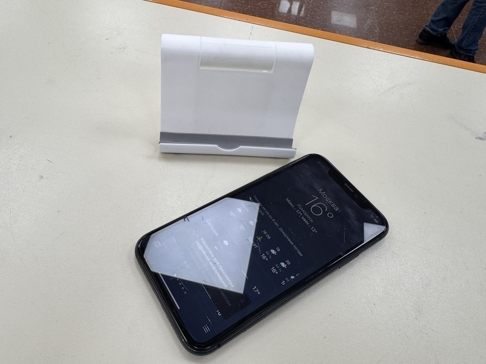 Смартфон Apple iPhone 11 64Gb