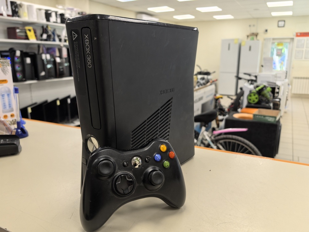 Игровая приставка Xbox 360 S