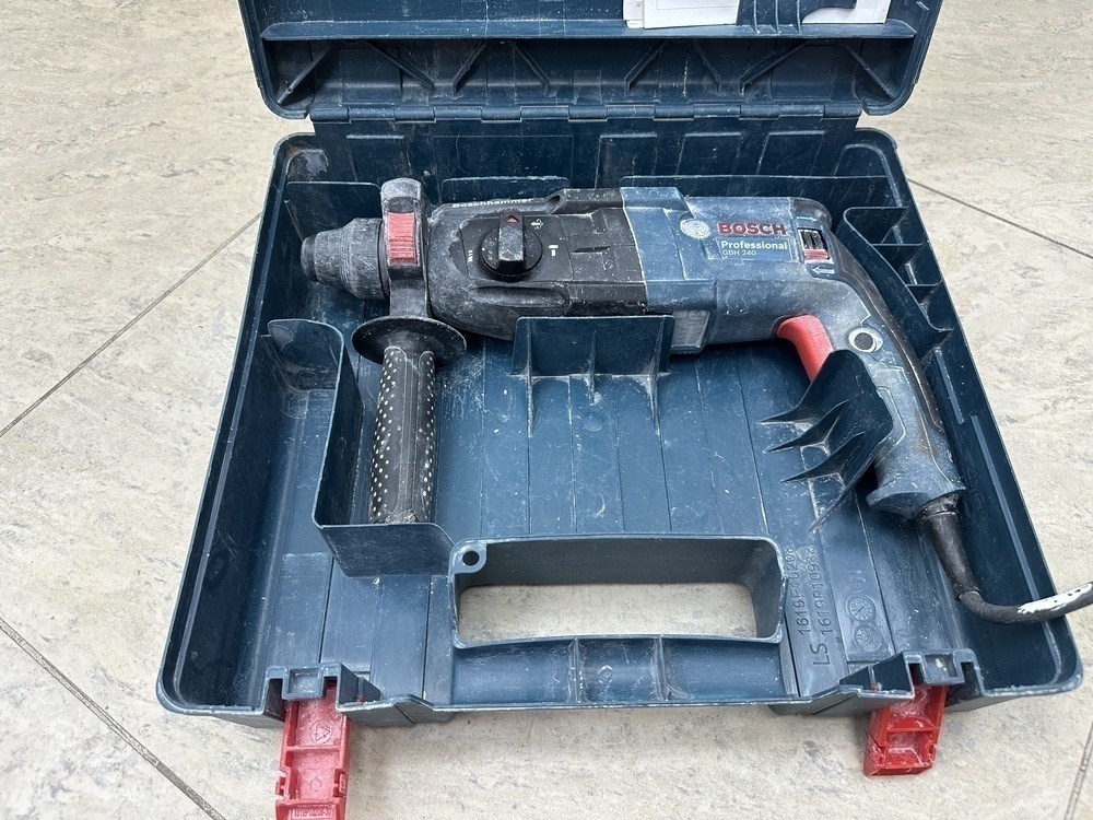 Перфоратор Bosch GBH 240