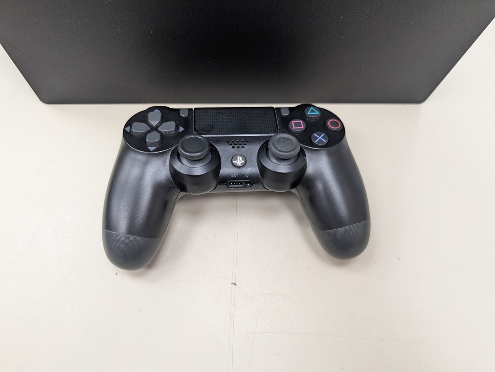 Игровая приставка PlayStation 4 Pro 1Tb