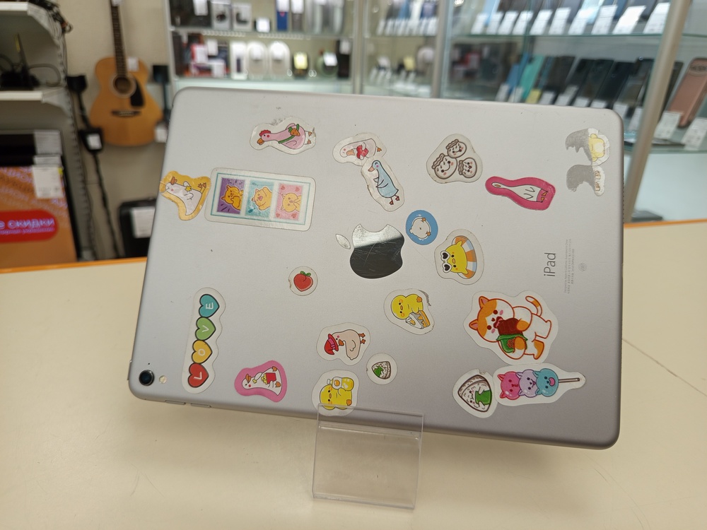 Планшет <> Apple iPad Pro 12.9 4-поколения;